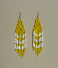 Load image into Gallery viewer, Yellow and White Beaded Earrings